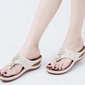 Elegant White Women's‎ Sandals